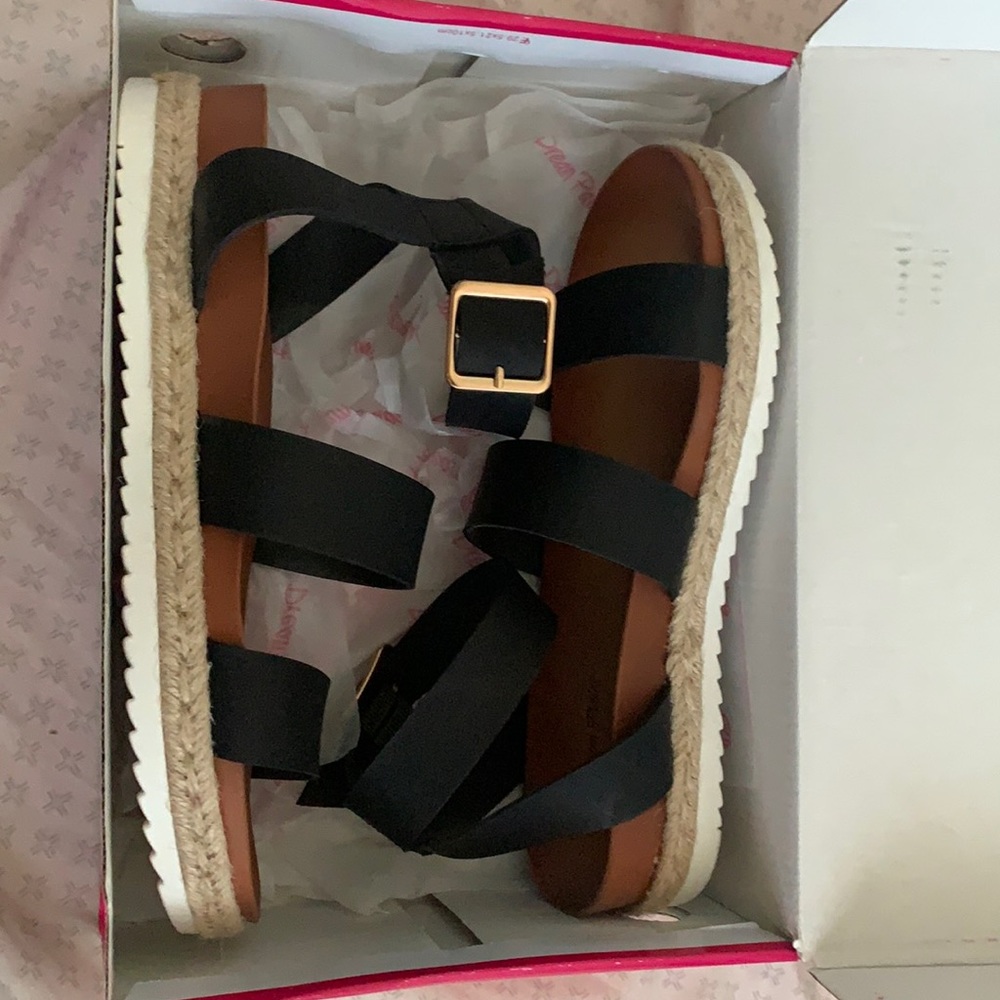 Black Sandals w/ Small Wedge, Dream Pairs